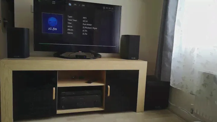 Wharfedale Diamond 9.1 with front grills+ Wharfedale Diamond SW150 subwoofer+Yamaha receiver and DVD